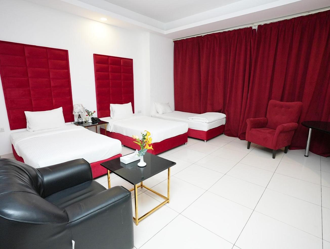 Parkside Plaza Muscat Hotell Eksteriør bilde